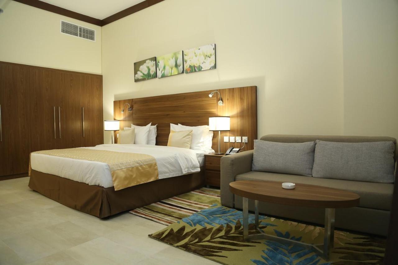 Tulip Al Barsha Hotel Apartment Dubai Exterior foto