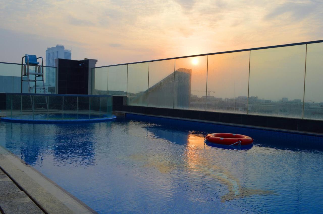Tulip Al Barsha Hotel Apartment Dubai Exterior foto