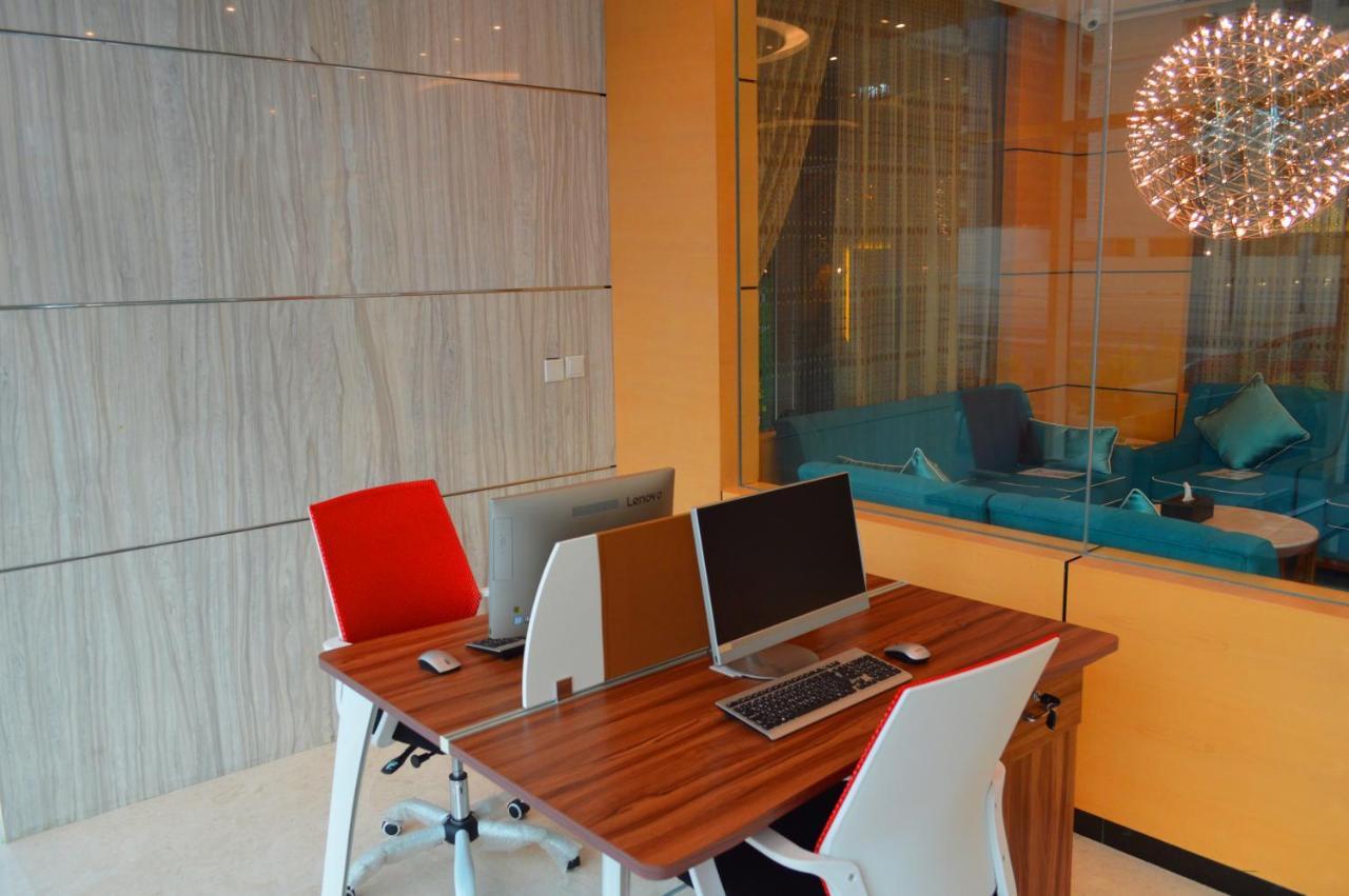 Tulip Al Barsha Hotel Apartment Dubai Exterior foto