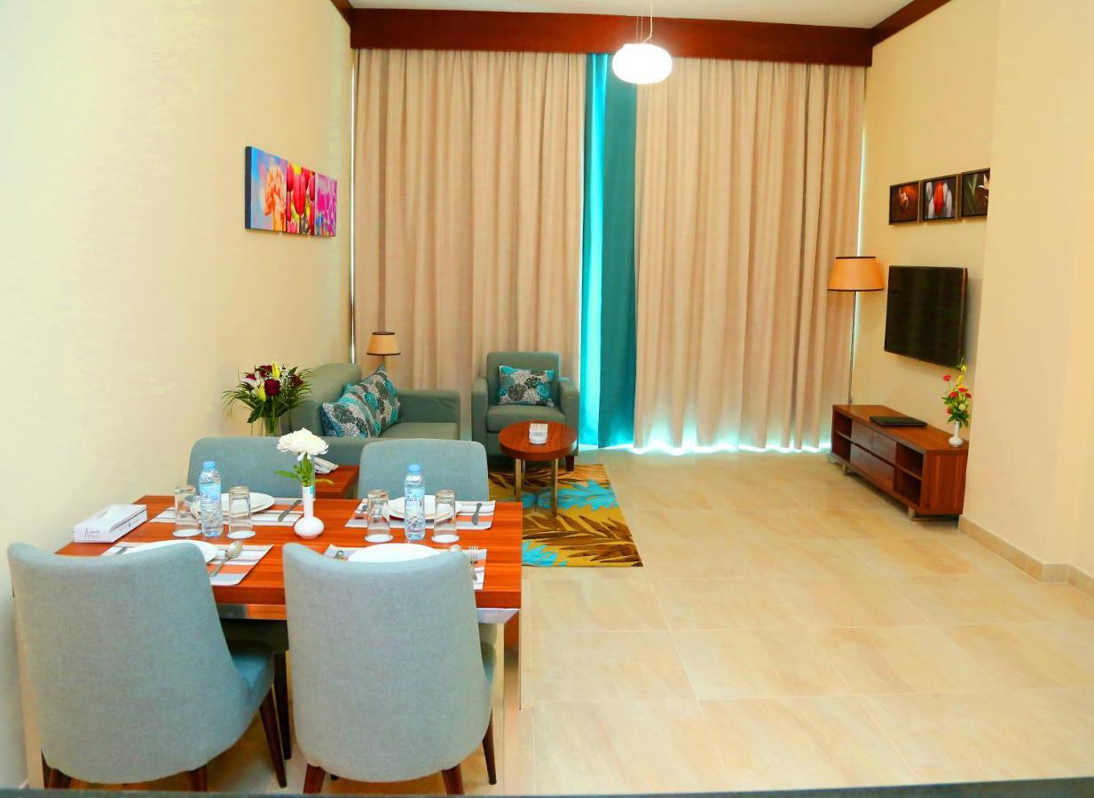 Tulip Al Barsha Hotel Apartment Dubai Exterior foto